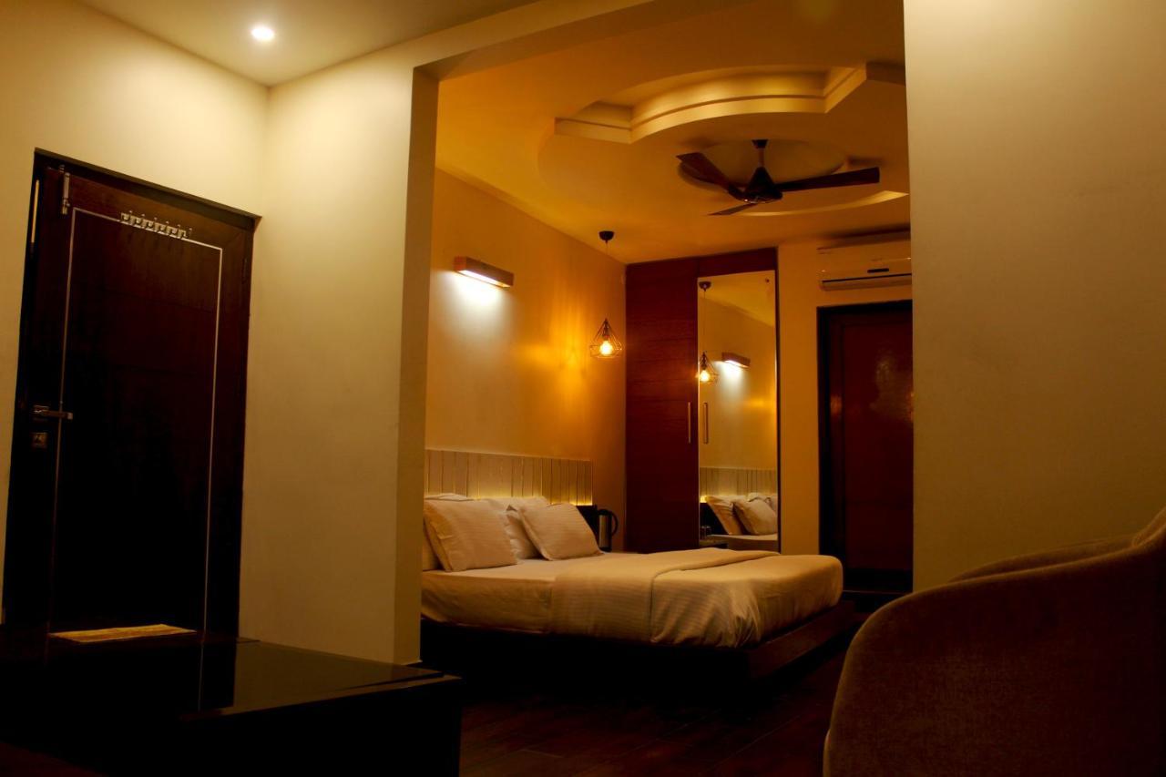 Hotel Himalaya Haridwār Eksteriør billede